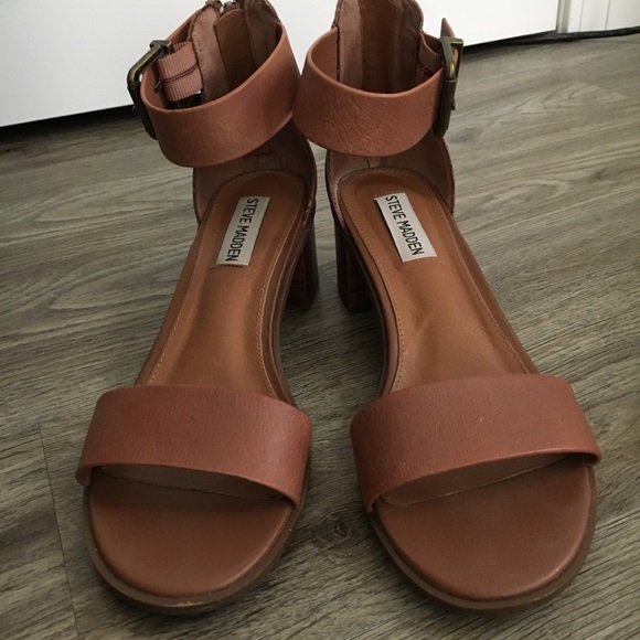 Steve Madden Sandals - Picture 3 of 5